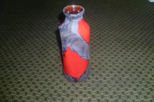 Marei Keramik Mid Century Modern 1970er Jahre atemberaubende orange rot / schwarze Vintage Vulcanic Fat Lava Vase, ,,Jackson Pollock Style" WGP.