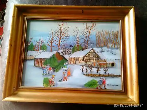 HInterglasgemälde Winterlandschaft Weihnachtsstimmung sig. M Jordan . Interessante Thematik winterliche Dorfidylle mit Christbäume auf einem Schlitten , Dorfbewohner welche Christbäume abholen