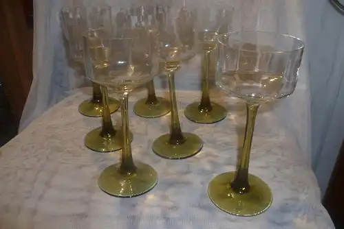 Original Jugendstil Gläser 6 Stück  , das 7 Glas kostenlos als Zugabe von Peter Behrens Form Weingläser Art Nouveau um 1915-25