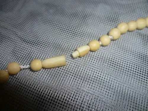 Damen Halskette geschnitzt in E aus Ebersbach  Kugelform Durchmesser bis 16 mm Art Deko aus Juwelier Ankauf ! Länge: 90cm