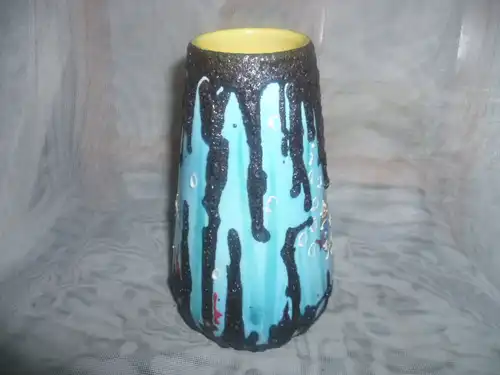 Studio Keramik Vase Trichterform Fat Lava Lasur mit Fischen aus den 1950 Jahren  H: 20 cm           