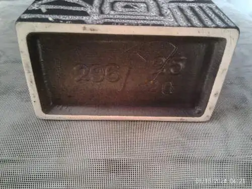 Schlossberg Designerin ist Ilse Stephan Keramik Vase Formnr.: 296-25-20 Mid Century 1960