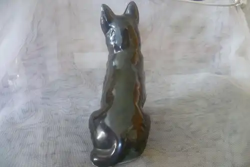 Scottish Terrier black & grey  Lasur aus Porzellan , aus der Art Deco Zeit um 1940guter Zustand,  aus der Vitrine  H 19 x 17 x 7 cm