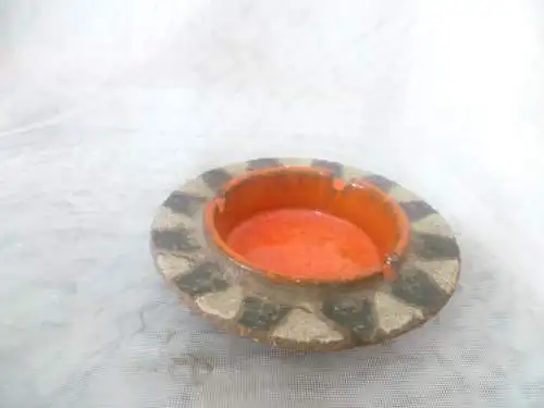 Studiokeramik Vintage  CERAMANO Schale Ascher mit Ceralux Rot Dekor von Hanns Welling West German Pottery 1960er Jahre 