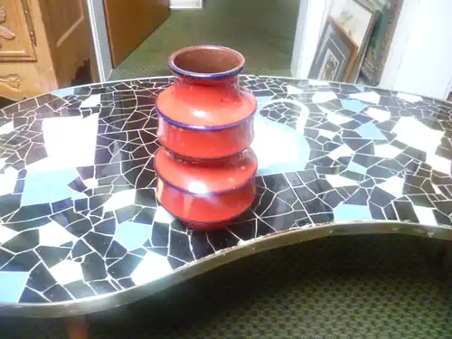 Scheurich Vase 267-20 "Pagode" aus Keramik, Vintage der 1970 Jahre mit glänzender, verlaufender Glasur in kräftigen Rot-Schwarztönen