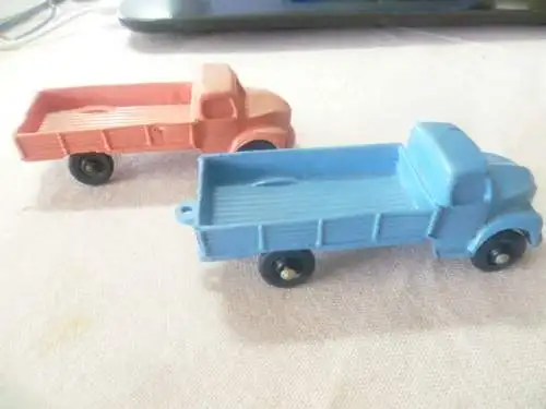 2Tomte Laerdal No. 15Dodge LKW orange + blau norway 1;43