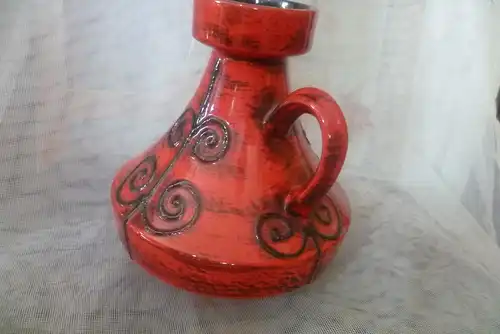 Keramik Vase von Ilkra 2024-18 Fat Lava kubistisches Dekor  West German Pottery aus Mid Century 1960-70 Herstelle
