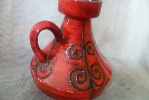 Keramik Vase von Ilkra 2024-18 Fat Lava kubistisches Dekor  West German Pottery aus Mid Century 1960-70 Herstelle