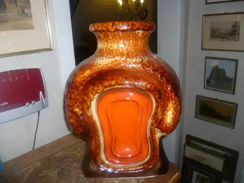 Oberhessische Keramik U8/40 , kubistischer Stil 1960 Orange Rot Fat Lava Lasur  Designer war Walter Becht ! Aus den 1960 Jahren 