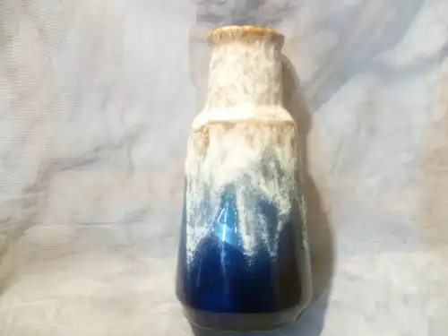 Vintage Ü-Keramik Vase in tiefem Blau und schäumender weißer Fat Lava Vase 1437 21