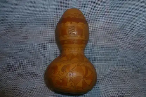 Scrimshaw Eclipse Museal kürbisflasche (Kalebasse) eingeschnittenen bemalten Mustern aus Blumen Rosetten Mitte 19 Jhdt Save Tal Kroatien