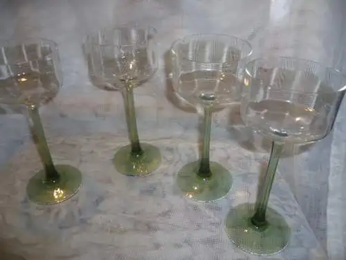 Original Jugendstil Gläser 3 Stück das 1 Glas kostenlos als Zugabe von Peter Behrens Form Weingläser Art Nouveau um 1915-25