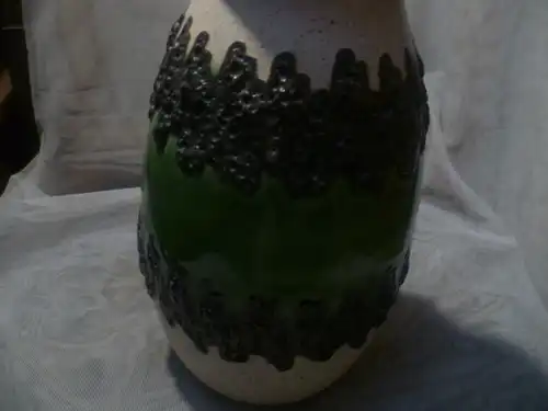 Bay Bodo Mans Design hier Fat Lave Vase in grün creme gesprenkelt schwarz Lasuren Formnr: 7030 Höhe 30 cm