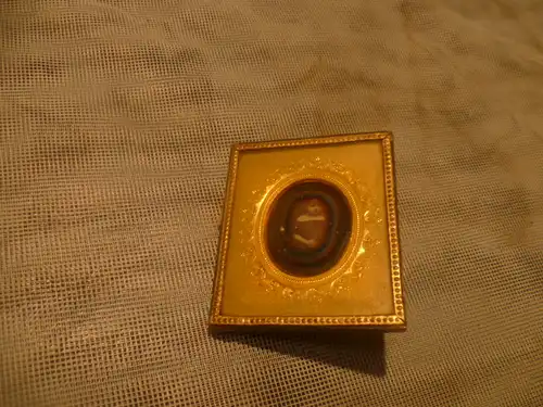 Miniatur Mitte 19 Jahrhundert Kleiner Junge Glas Fotoplatte in Goldenem Rahmen 