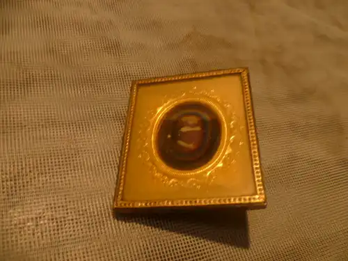 Miniatur Mitte 19 Jahrhundert Kleiner Junge Glas Fotoplatte in Goldenem Rahmen 