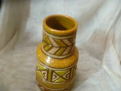Geometrische Vase  Aldo Londi für Bitossi, Mid Century 1960 handgefertigt.   Bodennummer: 8888