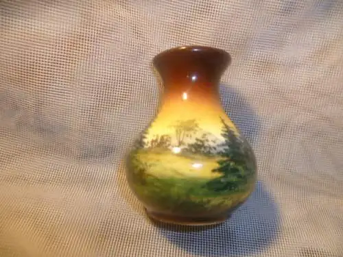 Schwarz Wallhals Zell kleine Vase handbemalt Vintage aus den 1940 Jahren  Formnummer 3591