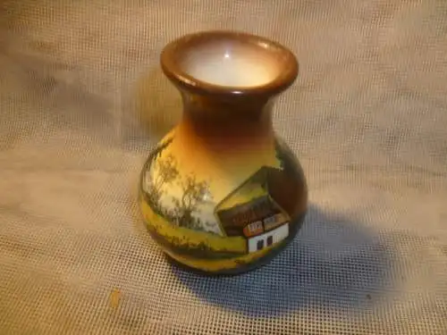 Schwarz Wallhals Zell kleine Vase handbemalt Vintage aus den 1940 Jahren  Formnummer 3591