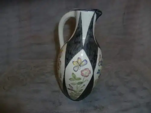 Schmetterlinge Dekore Porzellan Vase aus den 1950 Jahren  handbemalt 1989 von M.Göser