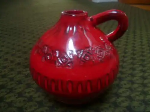 Rote Vintage MINERVA Design: Aldo Londi Keramik Vase mit Relief Dekor aus Italien 1960er 1970er Jahrein Dunkelrot Space Form