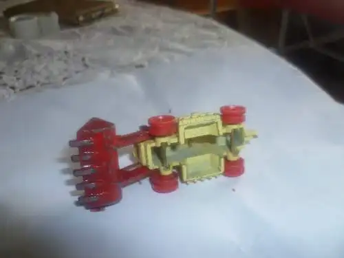 2 Siku V238 Fiat Kettenschlepper 40 CA mit Überkopf-Lader , leicht bespielt , Ketten fehlen wohl von 1972 L: 7 cm  