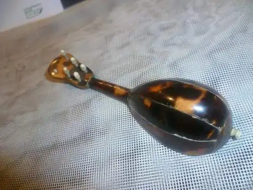 Um1880 Miniatur Mandoline Perlmutt E Horn Muschel etc Italien sehr fein in Handarbeit gefertigt