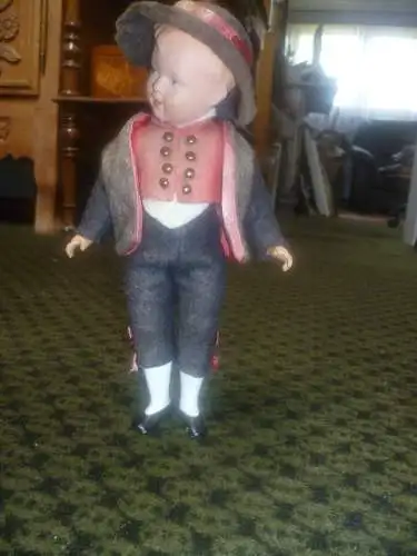 Vintage Jointed Celluloid German Boy Doll Traditional in Trachten Look  Marked AJ 20 aus den 1960 Jahren Jungen Puppe in Filz 20cm hoch