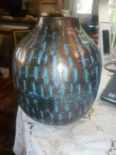 Depot Kupfer Vase Mid Century Fautistisches getriebenes Dekor  Höhe: 20cm