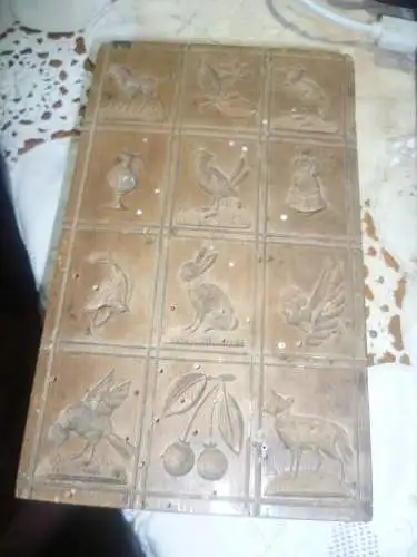 Biedermeier Springerle Modell 12 seltene kleine besonders fein ausgeschnitzte Motive aus der Mitte des 19 Jhd massives Birn bzw. helles Nussbaum Provenienz...