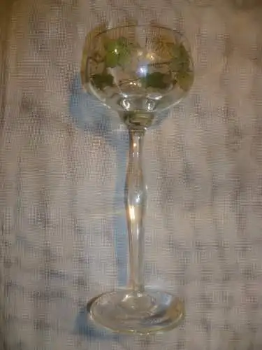 9 Jugendstil Weingläser Römer Form 1496 Ausführung Theresienthaler Kristallglasfabrik um 1905.