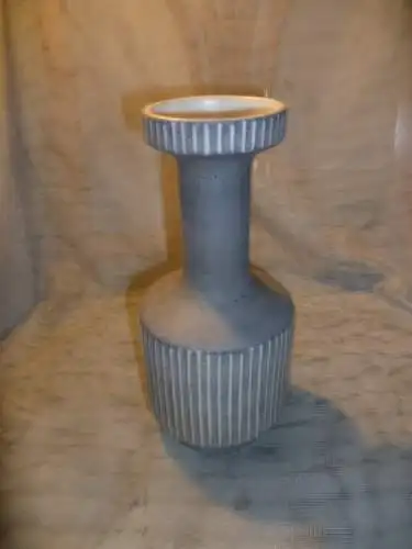 Keramik VASE  Formnr: 1023/23 Keramik 70 Jahre H 23cm