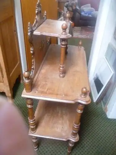 Anrichte Etagere Kredenz Schmink -Blumentisch um 1870  Messing Zierteile Nussbaum 