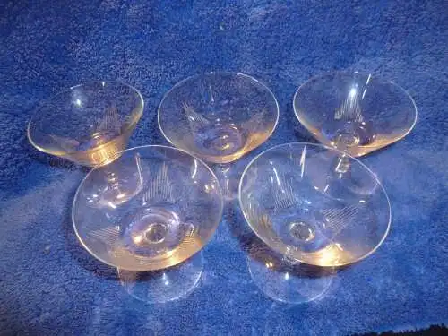 Ichendorf hier Set 5 edle Linie Schliff Eiskristalle  Likörschalen Likörglas Glas Vintage 1950 Linie Eiskristalle Schliff Likörschale Likörglas Glas Vintage H 7 cm aus den 1950 Jahren