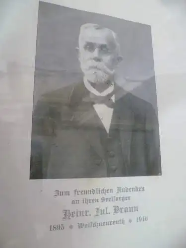 Pfarrer Jul. Braun 1895-1916 aus Welschneureut eigenständige Gemeinde 1699 durch Markgraf Friedrich Magnus von Baden-Durlach gegründet.  Originale Rahmung ! Masse: 22 x 28 cm 