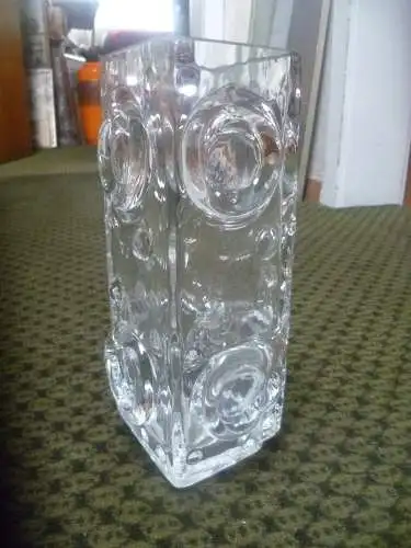 Brutalistische schwedische Mid-Century Glasblockvase von Josef Schott für Smalandshyttan, 1960er H: 24,5 cm !!