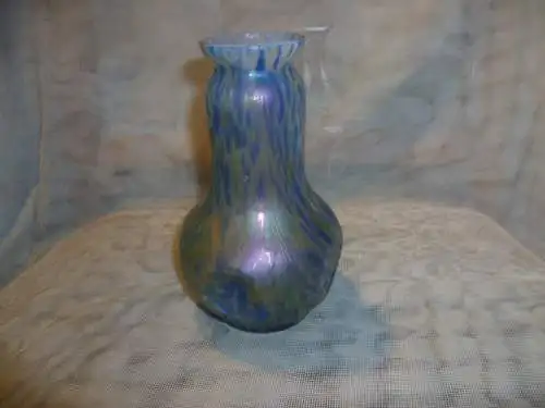  Vase Lötz Witwe Klostermühle Entwurf und Ausführung: Lötz Witwe, Klostermühle, um 1902 Dekor: Medici