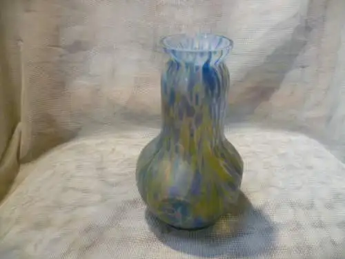  Vase Lötz Witwe Klostermühle Entwurf und Ausführung: Lötz Witwe, Klostermühle, um 1902 Dekor: Medici