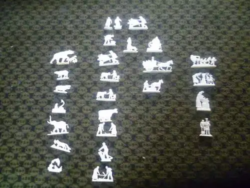 Artkunst24-de biete:  26 Figuren der Fa. Düka und Kothe Tabak, Edeka Sonne. Die Figuren waren z. T. Werbeartikel als Beigabe in Margarinepackungen. Hergestellt 01.01.1920-01.03.1954