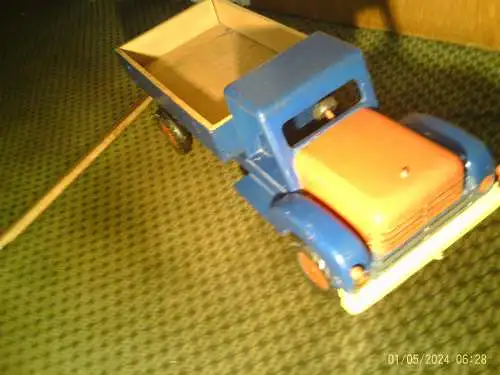 Kippbarer großer bunter LKW um 1960 Länge 66 cm unbespielt sehr schöne Erhaltung