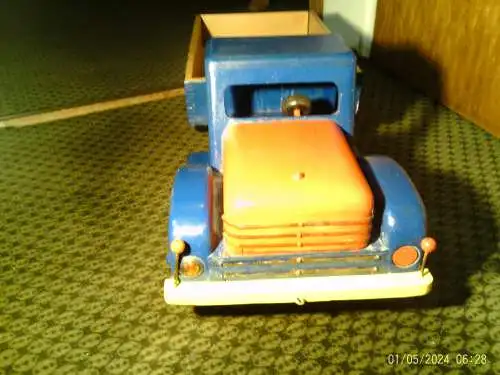 Kippbarer großer bunter LKW um 1960 Länge 66 cm unbespielt sehr schöne Erhaltung