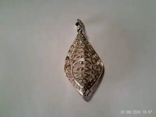  Filigraner 835 Silber Anhänger wohl Italien um 1960 Masse ; 5,5 x 2,4 cm 