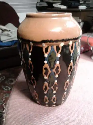 Alte Karlsruher Majolika Jugendstil Keramik Blumenvase 17 cm Alfred Kusche um 1920 Majolika mit polychromer Blütenmalerei,