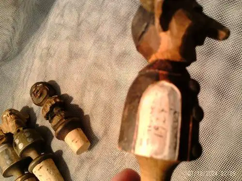 museales Konvolut von 4 Korkenmännchen Italien von Hand geschnitzt ab  1920 teilweise signiert und Ortsbezeichnet 1924..