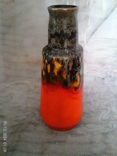 Designer Halidan Kutlu Überlacker Westdeutsche Bauhaus-Vase aus der Mitte des Jahrhunderts in Flach Lava Formnummer: 1437/21 Orange, 1960