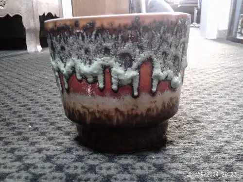 Scheurich Lora  Crusty Blumentopf Fat Lava Modell  Keramik tolle Farben  Mid Century Keramik Vitrinen Zustand Designerin war: Gerda Heuckeroth