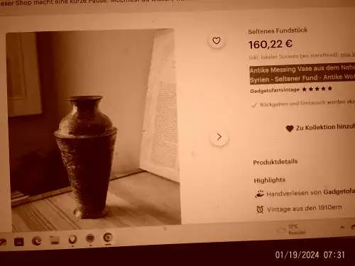 Islamic Art Bronze Vase XIX Century detaillierter Repousse-Arbeit in aufwendigen arabischen, floralen und geometrischen Mustern Mitte 19 Jhd