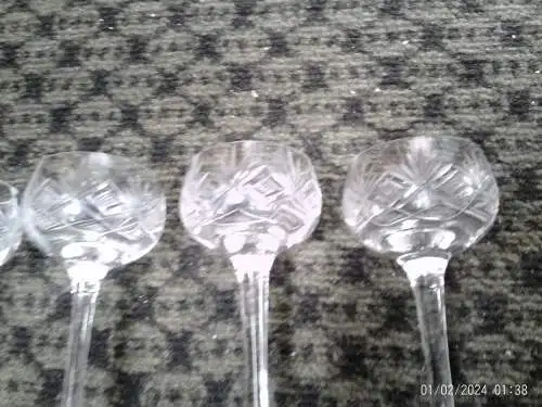 BOHEMIA – Imposante 5 Likör Gläser, Art Deco, um 1940, aus dickem, durchscheinendem Kristall, prächtig geschliffen. 10,5 cm.