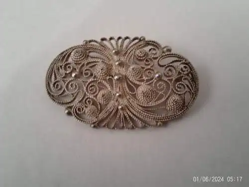 Alte Filigransilber Brosche Italien oval um 1950 Masse: 40 x 25 mm wenig getragen