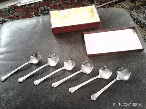  Eislöffel-Set 6Stück Dekor im Perlenband um 1960 Made in USSR Marke TJ Vintage unbenutzt aus der Vitrine !