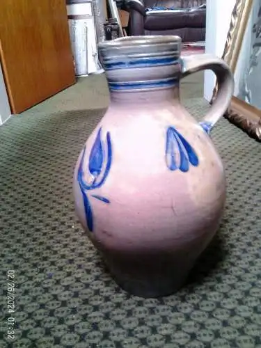 Westerwälder Keramik Kanne, Krug  bauchige Birnen Form 1800 - 1840 Ritzdekor ? H: 32cm